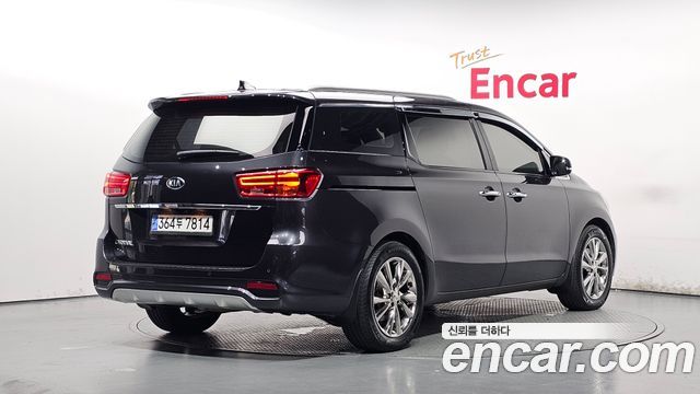 Kia Canival 2020 — photo 2
