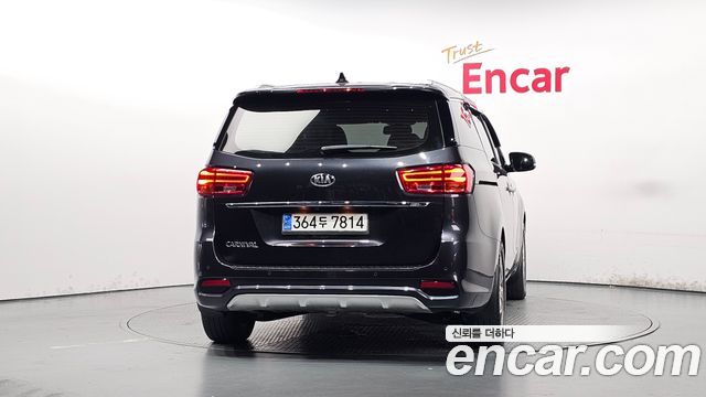 Kia Canival 2020 — photo 4