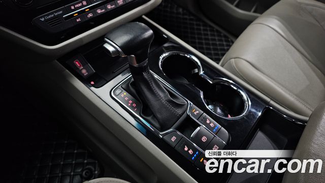 Kia Canival 2020 — photo 12