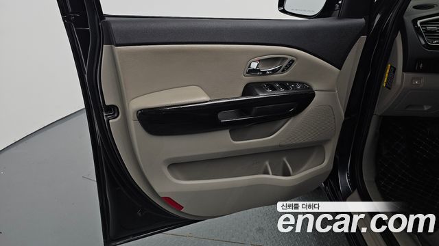 Kia Canival 2020 — photo 15