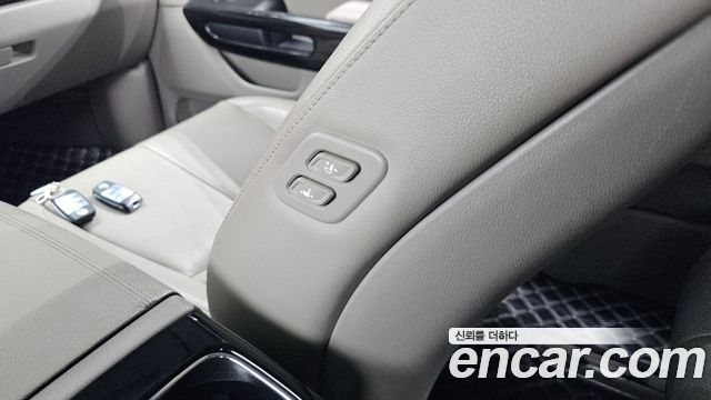 Kia Canival 2020 — photo 30
