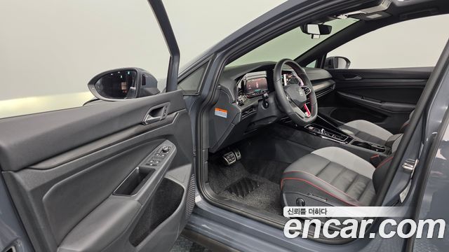 Volkswagen Golf 2024 — photo 13