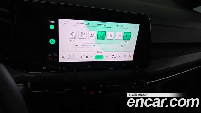 Volkswagen Golf 2024 — photo 21