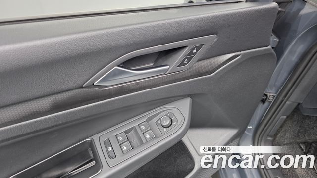 Volkswagen Golf 2024 — photo 26