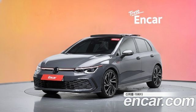 Volkswagen Golf 2024 — photo 1