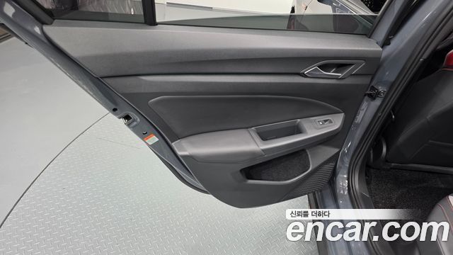 Volkswagen Golf 2024 — photo 15