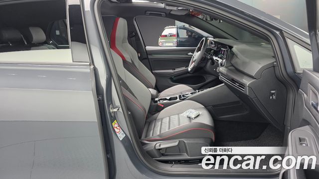 Volkswagen Golf 2024 — photo 16