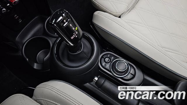 Mini Cooper 2023 — photo 12