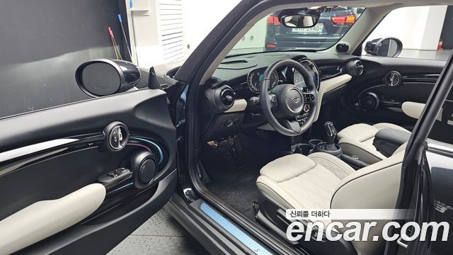 Mini Cooper 2023 — photo 13