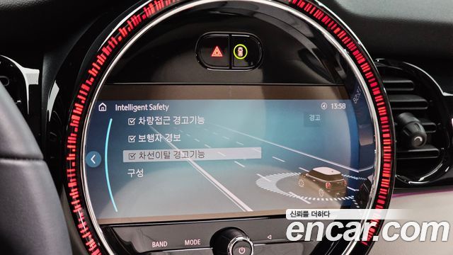 Mini Cooper 2023 — photo 22