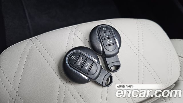 Mini Cooper 2023 — photo 23