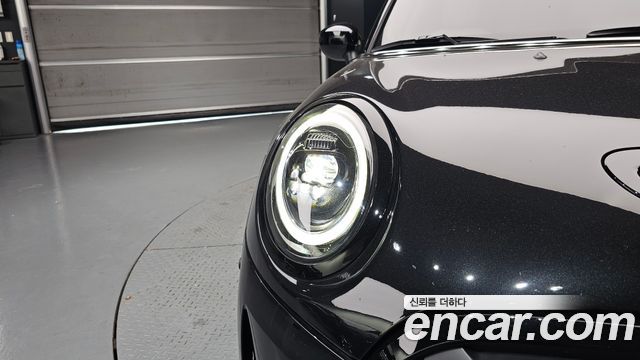 Mini Cooper 2023 — photo 8