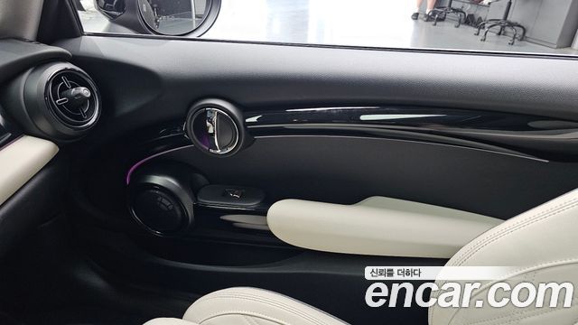 Mini Cooper 2023 — photo 15