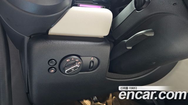 Mini Cooper 2023 — photo 32