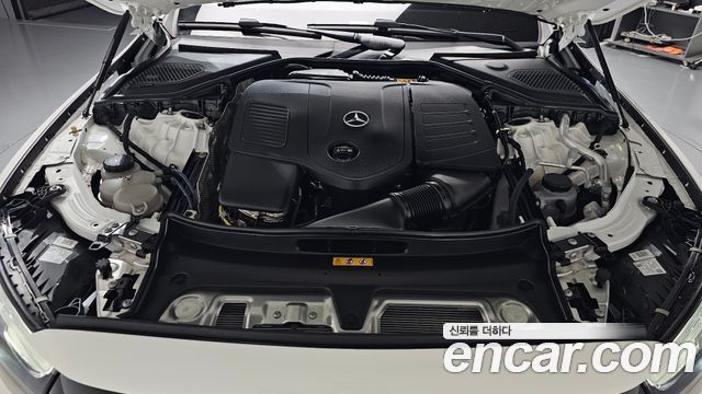 Mercedes-Benz E-Class 2026 — photo 6