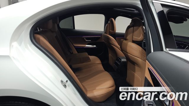 Mercedes-Benz E-Class 2026 — photo 17
