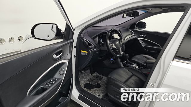 Hyundai Santafe 2018 — photo 13