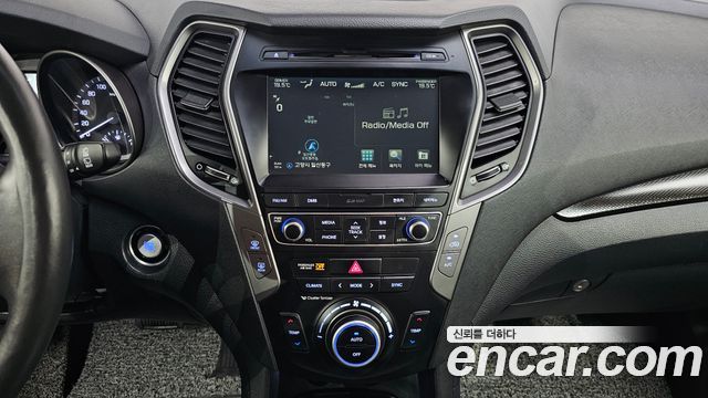 Hyundai Santafe 2018 — photo 20