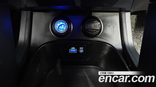 Hyundai Santafe 2018 — photo 26
