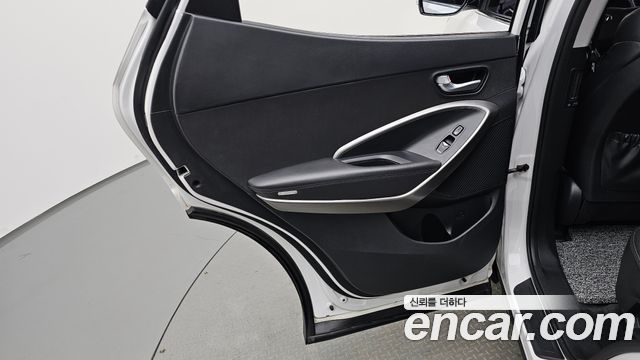 Hyundai Santafe 2018 — photo 15