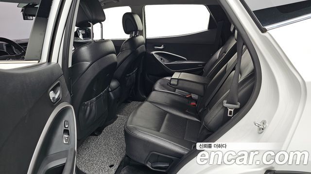 Hyundai Santafe 2018 — photo 16