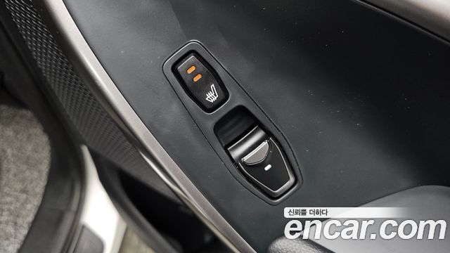 Hyundai Santafe 2018 — photo 29
