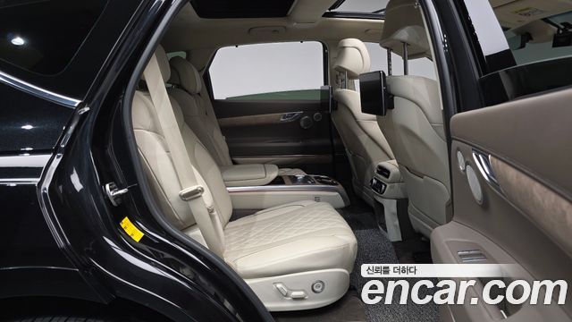 Genesis GV80 2023 — photo 11
