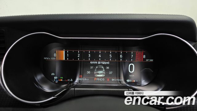 Ford Mustang 2019 — photo 11