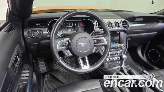 Ford Mustang 2019 — photo 19