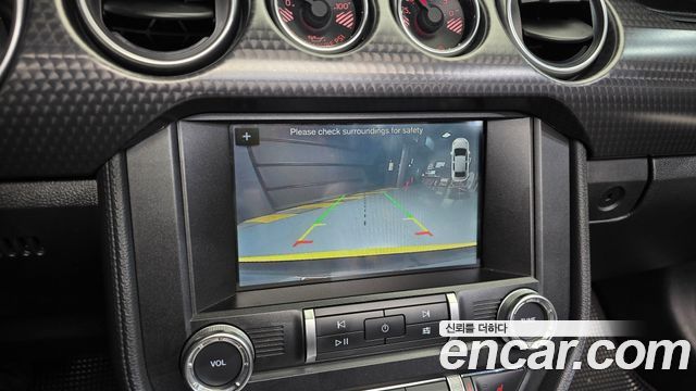 Ford Mustang 2019 — photo 20
