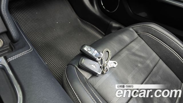 Ford Mustang 2019 — photo 22