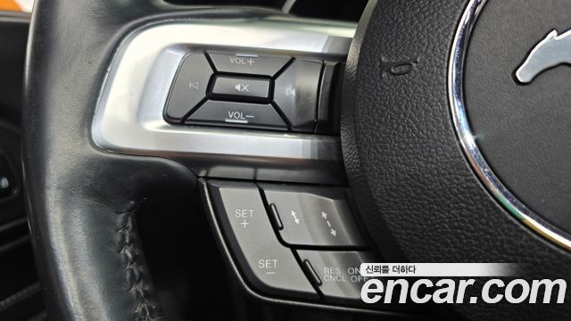 Ford Mustang 2019 — photo 23