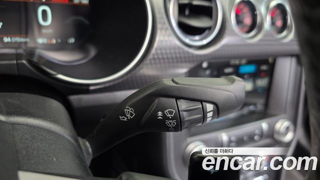 Ford Mustang 2019 — photo 28
