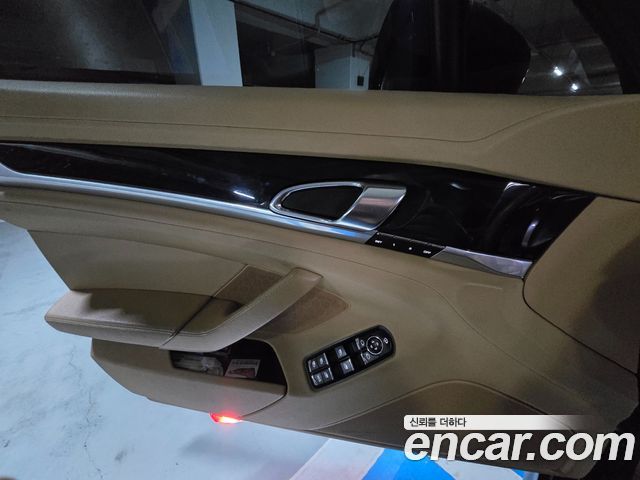 Porsche Panamera 2011 — photo 10
