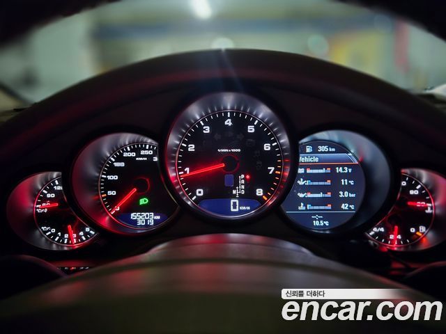 Porsche Panamera 2011 — photo 17