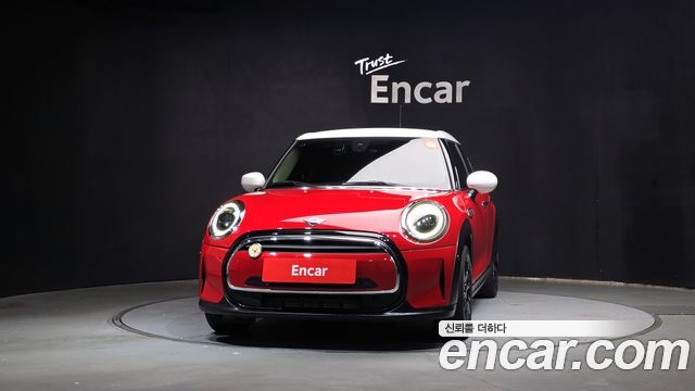 Mini Cooper 2024 — photo 3