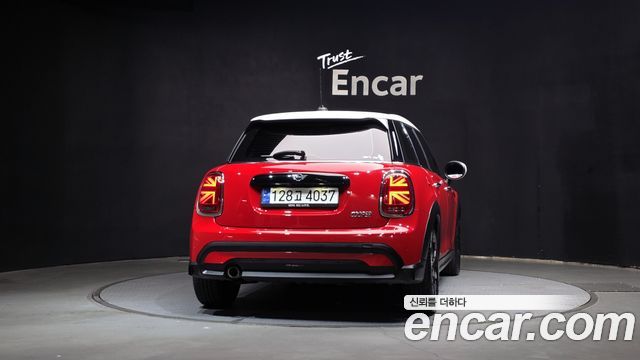 Mini Cooper 2024 — photo 4