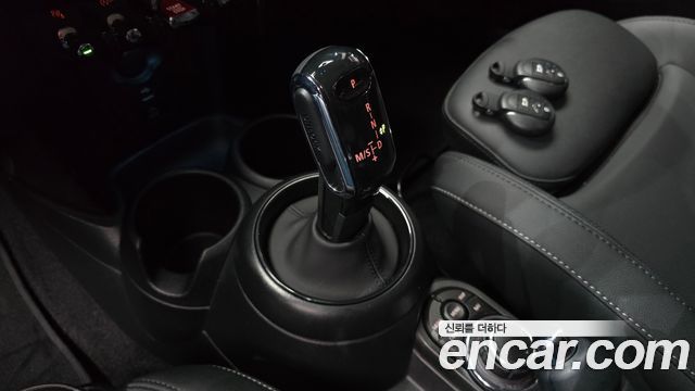 Mini Cooper 2024 — photo 12