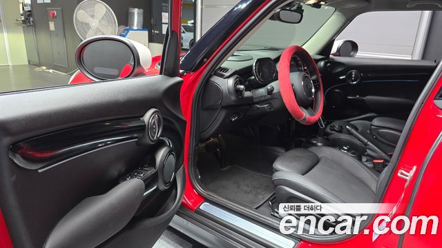 Mini Cooper 2024 — photo 13