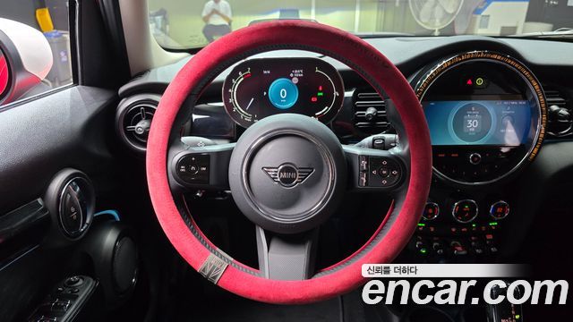 Mini Cooper 2024 — photo 19