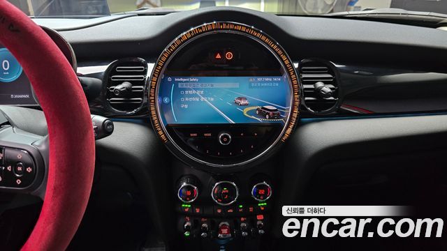 Mini Cooper 2024 — photo 20