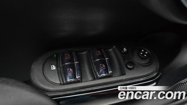 Mini Cooper 2024 — photo 28