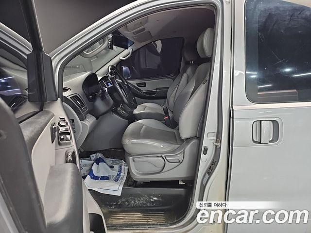 Hyundai Starex 2018 — photo 11