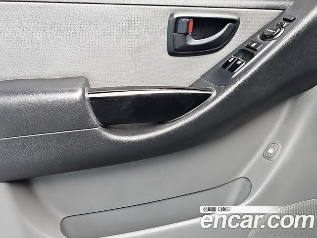 Hyundai Starex 2018 — photo 13