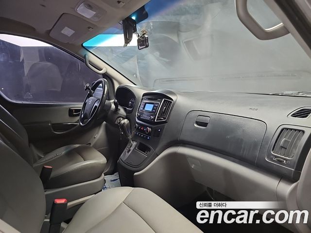 Hyundai Starex 2018 — photo 17