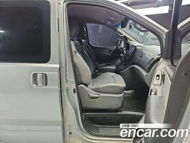 Hyundai Starex 2018 — photo 18