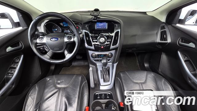Ford Focus 2015 — photo 7