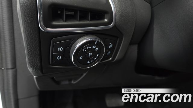 Ford Focus 2015 — photo 20