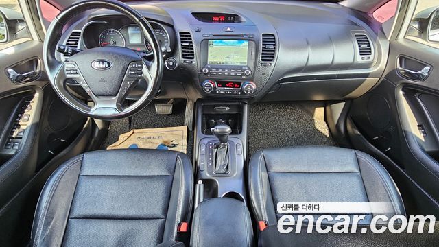Kia K3 2015 — photo 7