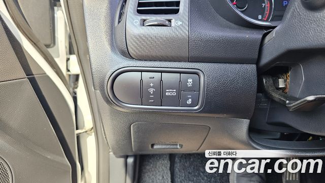 Kia K3 2015 — photo 19